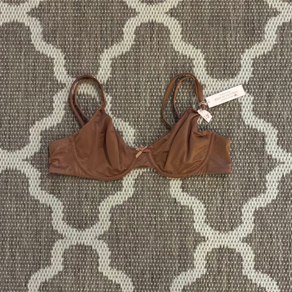 Victoria’s Secret body by Victoria unlined Demi bra size 36B